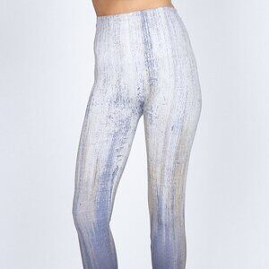 New M. Rena Subtle Rising Streaks Print Leggings. One Size